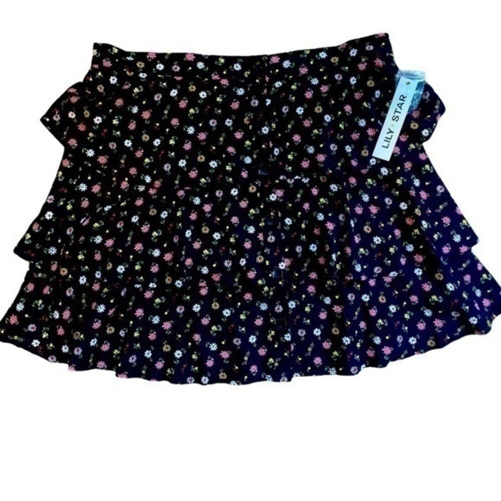 𝅺lily Star Layered Floral Skirt NWT